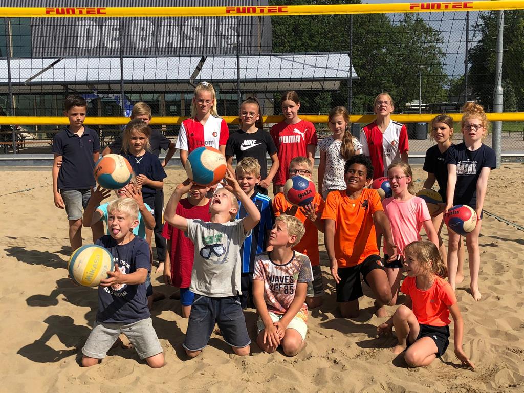 Clinics voor Sliedrechtse jeugd om kennis te maken met beachvolleybal