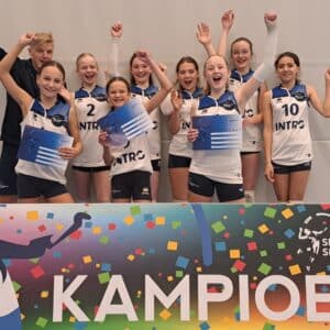 Ook de meiden van C7 kampioen